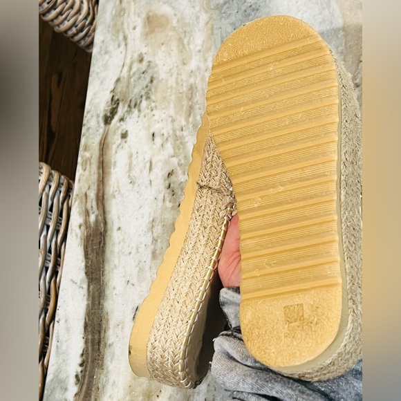 Women’s BEACH By Matisse Sunkissed gold shimmer espadrille platform sandal. Sz 9 - Picture 6 of 7